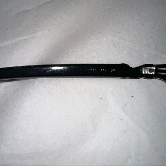 Dolce & Gabbana Women’s Sunglasses Black. - Picture 9 of 13